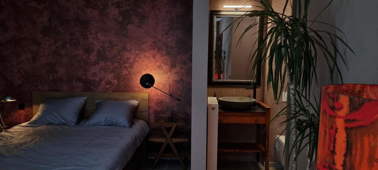 Logies La Chevre Folle - Lodging & Cooking In Style With Shared Kitchen ออสเทนด์ ภายนอก รูปภาพ